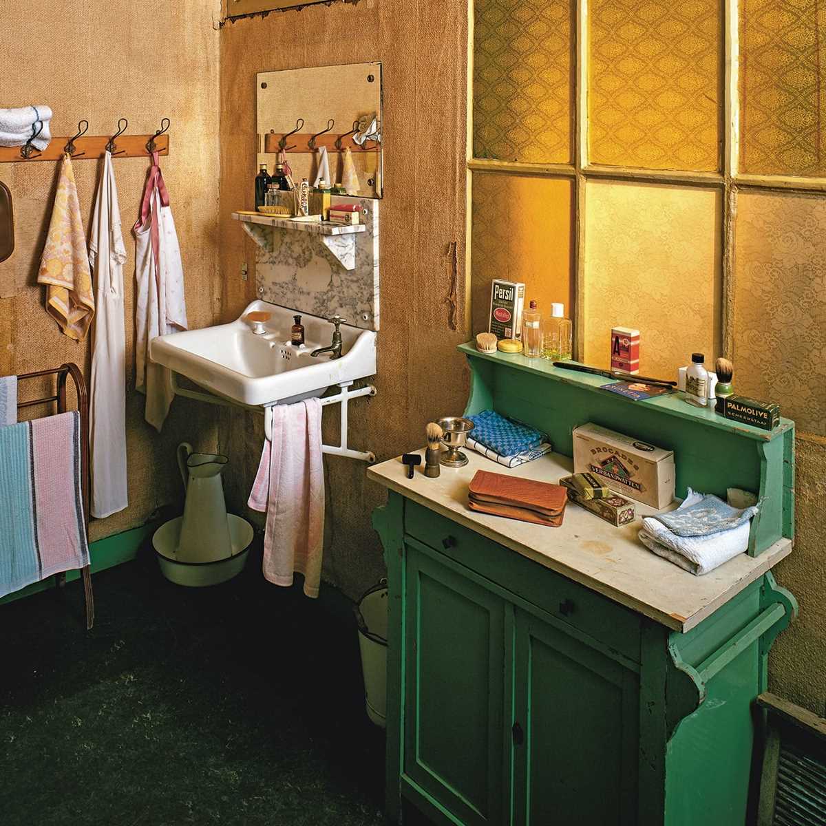 anne frank house virtual tour webquest answer key